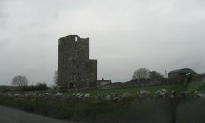 Leamaneh Castle